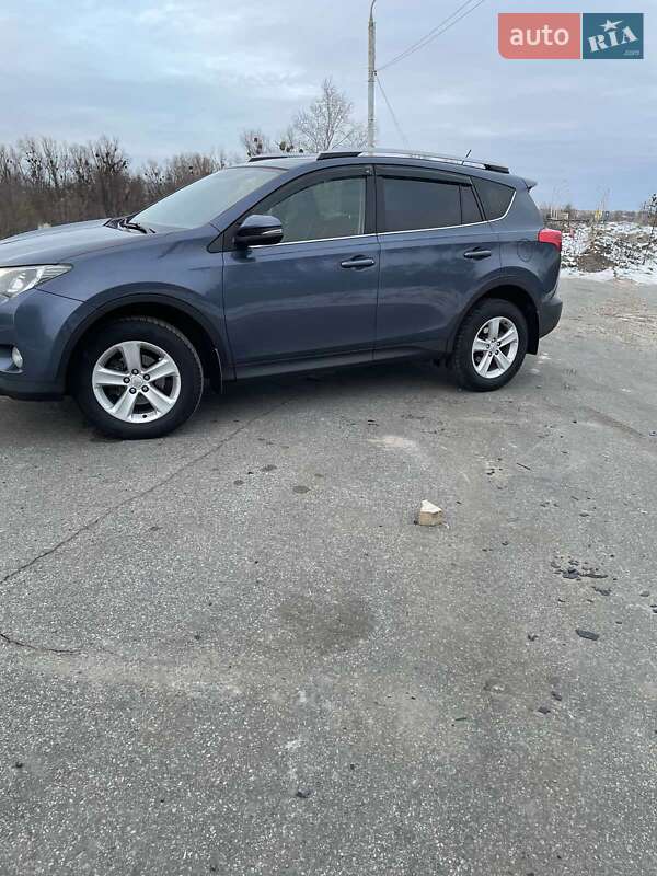 Внедорожник / Кроссовер Toyota RAV4 2013 в Изюме