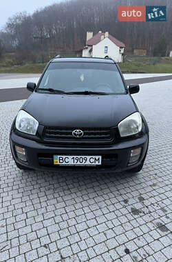 Позашляховик / Кросовер Toyota RAV4 2002 в Львові