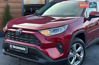 Внедорожник / Кроссовер Toyota RAV4 2021 в Ровно