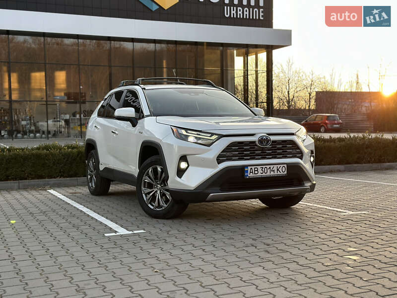 Внедорожник / Кроссовер Toyota RAV4 2022 в Виннице