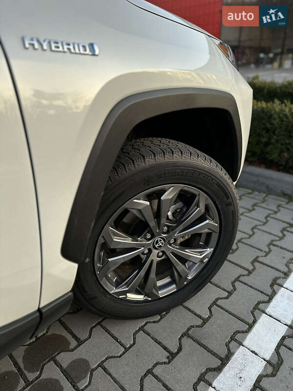 Внедорожник / Кроссовер Toyota RAV4 2022 в Виннице