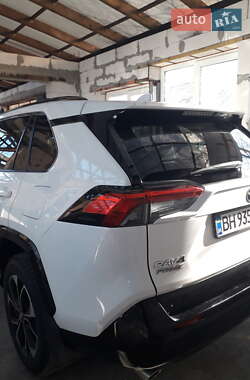 Позашляховик / Кросовер Toyota RAV4 2021 в Одесі