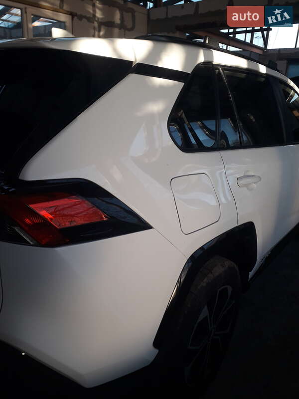Внедорожник / Кроссовер Toyota RAV4 2021 в Одессе