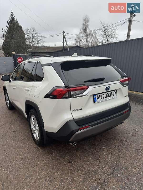 Внедорожник / Кроссовер Toyota RAV4 2021 в Житомире