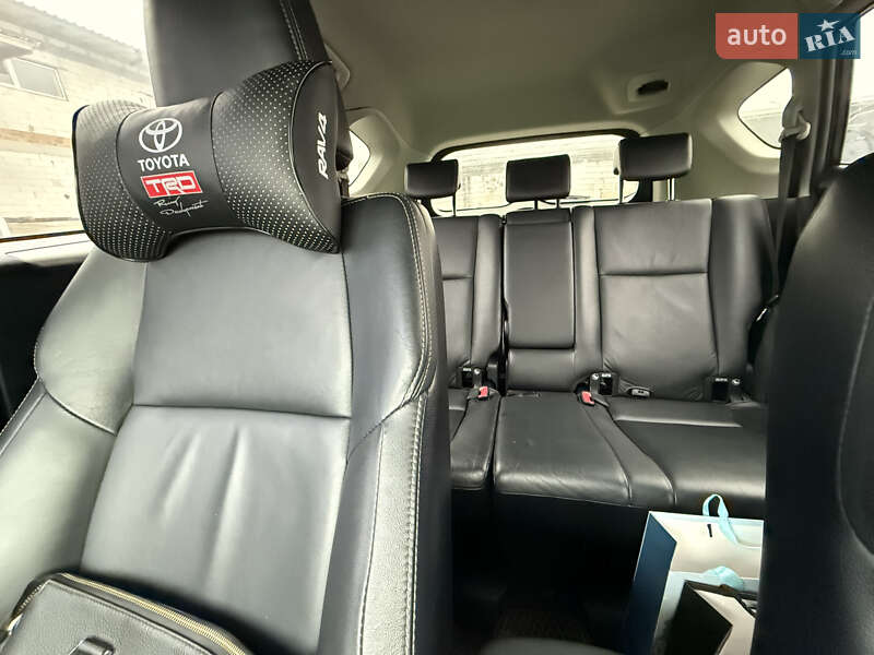 Позашляховик / Кросовер Toyota RAV4 2014 в Вінниці
