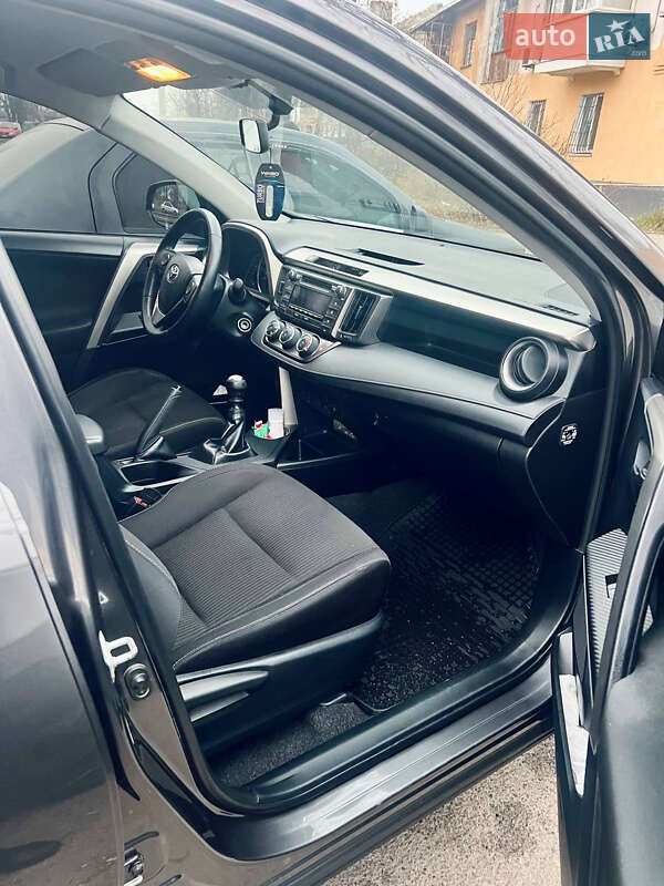 Внедорожник / Кроссовер Toyota RAV4 2013 в Днепре