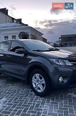 Внедорожник / Кроссовер Toyota RAV4 2013 в Ромнах