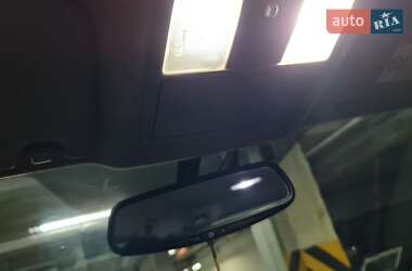 Внедорожник / Кроссовер Toyota RAV4 2012 в 