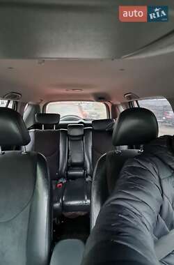 Внедорожник / Кроссовер Toyota RAV4 2012 в 