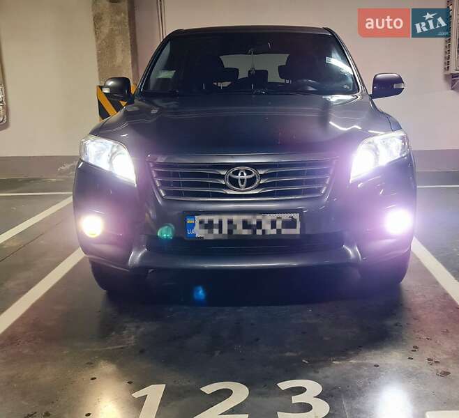 Внедорожник / Кроссовер Toyota RAV4 2012 в Киеве