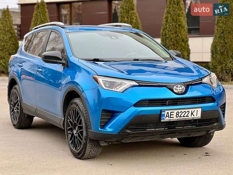 Позашляховик / Кросовер Toyota RAV4 2017 в Києві