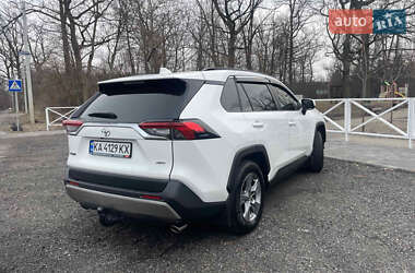 Внедорожник / Кроссовер Toyota RAV4 2023 в Киеве