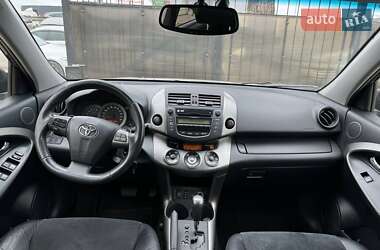 Позашляховик / Кросовер Toyota RAV4 2011 в Києві