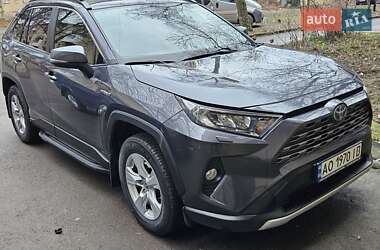 Позашляховик / Кросовер Toyota RAV4 2020 в Ужгороді