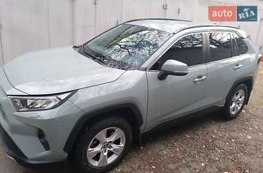 Позашляховик / Кросовер Toyota RAV4 2020 в Києві