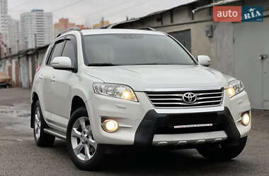 Позашляховик / Кросовер Toyota RAV4 2011 в Києві