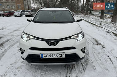 Позашляховик / Кросовер Toyota RAV4 2016 в Володимирі