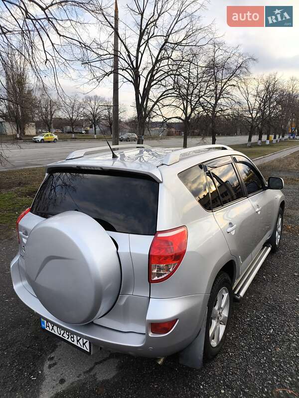 Позашляховик / Кросовер Toyota RAV4 2008 в Харкові