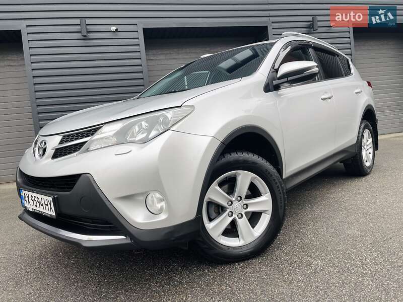 Позашляховик / Кросовер Toyota RAV4 2013 в Харкові