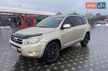 Внедорожник / Кроссовер Toyota RAV4 2007 в Полтаве