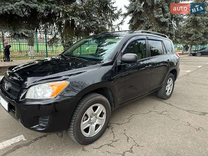 Внедорожник / Кроссовер Toyota RAV4 2010 в 