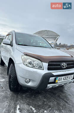 Позашляховик / Кросовер Toyota RAV4 2007 в Луцьку