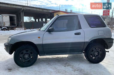 Позашляховик / Кросовер Toyota RAV4 1996 в 