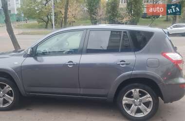 Позашляховик / Кросовер Toyota RAV4 2009 в Києві