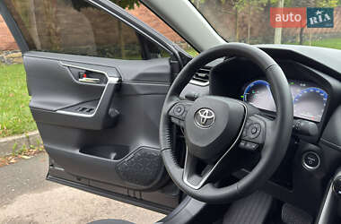 Внедорожник / Кроссовер Toyota RAV4 2023 в Ровно