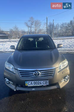 Позашляховик / Кросовер Toyota RAV4 2010 в Жашківу