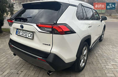 Позашляховик / Кросовер Toyota RAV4 2021 в Миколаєві