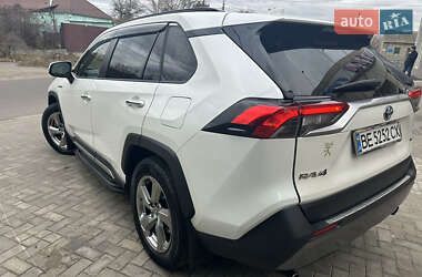 Позашляховик / Кросовер Toyota RAV4 2021 в Миколаєві