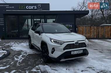 Позашляховик / Кросовер Toyota RAV4 2021 в Львові