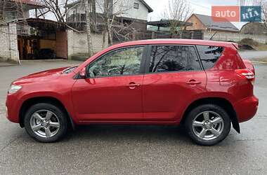 Внедорожник / Кроссовер Toyota RAV4 2012 в 