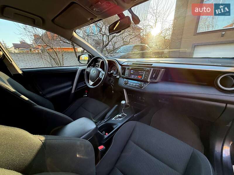 Позашляховик / Кросовер Toyota RAV4 2013 в Києві