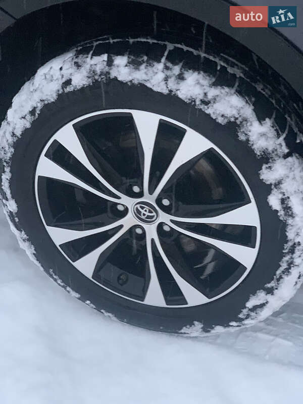 Позашляховик / Кросовер Toyota RAV4 2014 в Львові