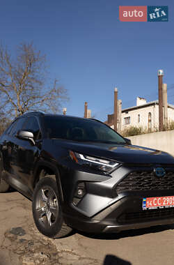 Внедорожник / Кроссовер Toyota RAV4 2022 в 