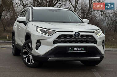 Позашляховик / Кросовер Toyota RAV4 2020 в Києві