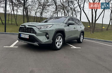 Внедорожник / Кроссовер Toyota RAV4 2021 в Киеве