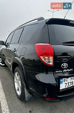 Внедорожник / Кроссовер Toyota RAV4 2007 в Львове