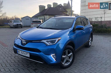 Позашляховик / Кросовер Toyota RAV4 2017 в Золочеві