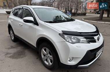 Внедорожник / Кроссовер Toyota RAV4 2013 в 
