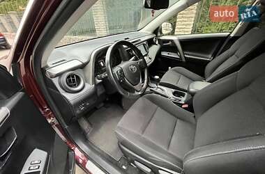 Внедорожник / Кроссовер Toyota RAV4 2017 в Киеве