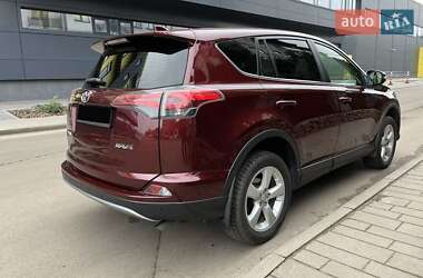 Внедорожник / Кроссовер Toyota RAV4 2017 в Киеве
