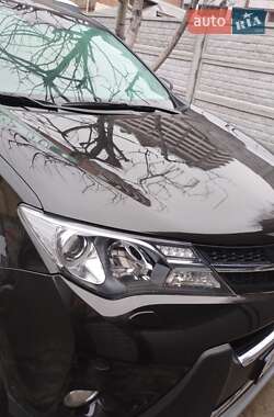 Внедорожник / Кроссовер Toyota RAV4 2014 в 