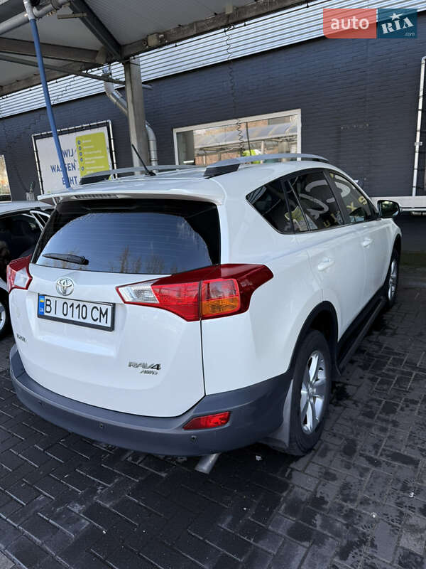 Внедорожник / Кроссовер Toyota RAV4 2013 в Полтаве
