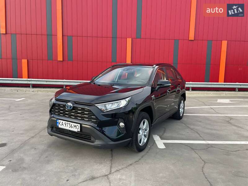 Позашляховик / Кросовер Toyota RAV4 2020 в Києві