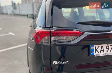 Позашляховик / Кросовер Toyota RAV4 2020 в Києві