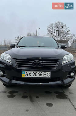 Позашляховик / Кросовер Toyota RAV4 2010 в Харкові