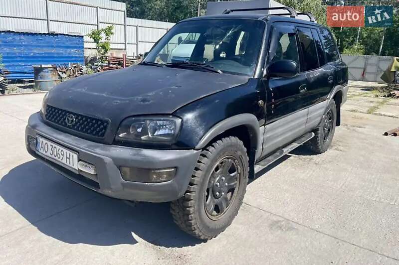 Внедорожник / Кроссовер Toyota RAV4 1998 в 